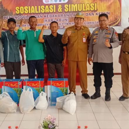 Kelompok Tani Desa Gunung Ulin Ikuti Sosialisasi dan Simulasi Penanggulangan Kebakaran Lahan
